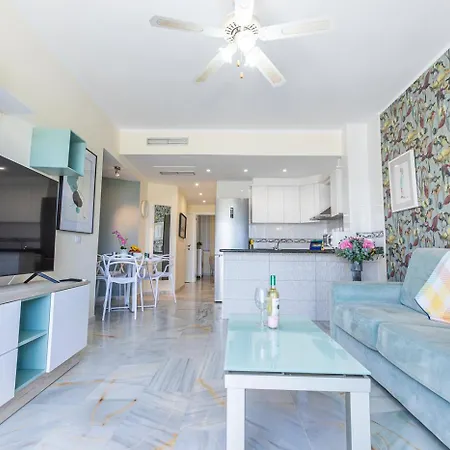 In Beachfront Complex In El Duque Area, * 아데제