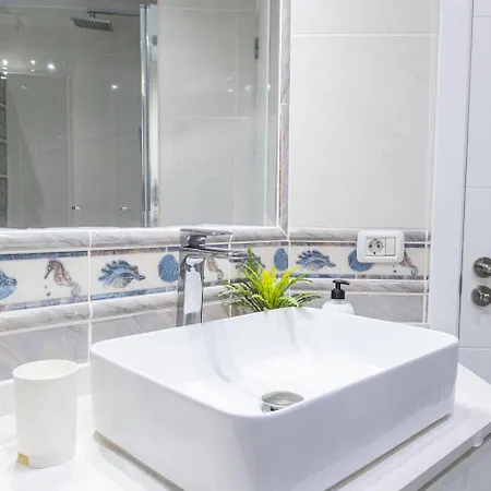 In Beachfront Complex In El Duque Area, Apartament *