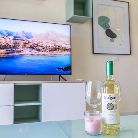 In Beachfront Complex In El Duque Area, Apartament Costa Adeje (Tenerife)
