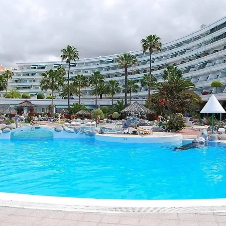 아파트 In Beachfront Complex In El Duque Area,