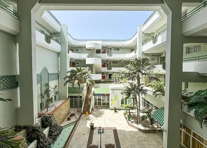 In Beachfront Complex In El Duque Area, Апартаменты